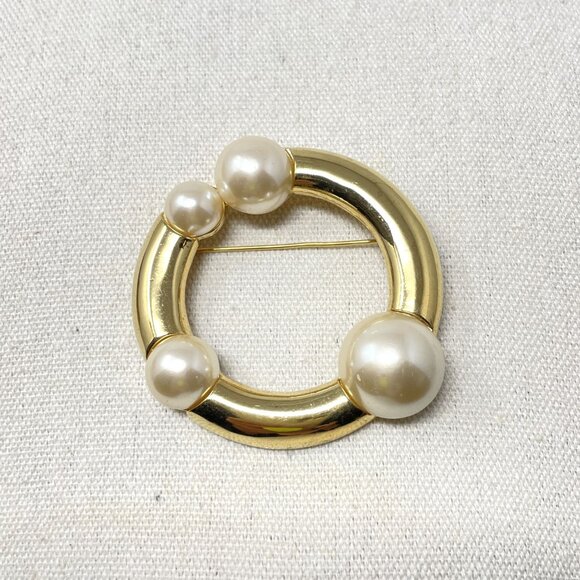 Andre Courreges Jewelry - Andre Courreges Paris Gilt Metal and Faux Pearl Modernist Pin Brooch Marked